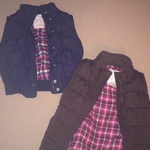 2 M Aeropostale Vests